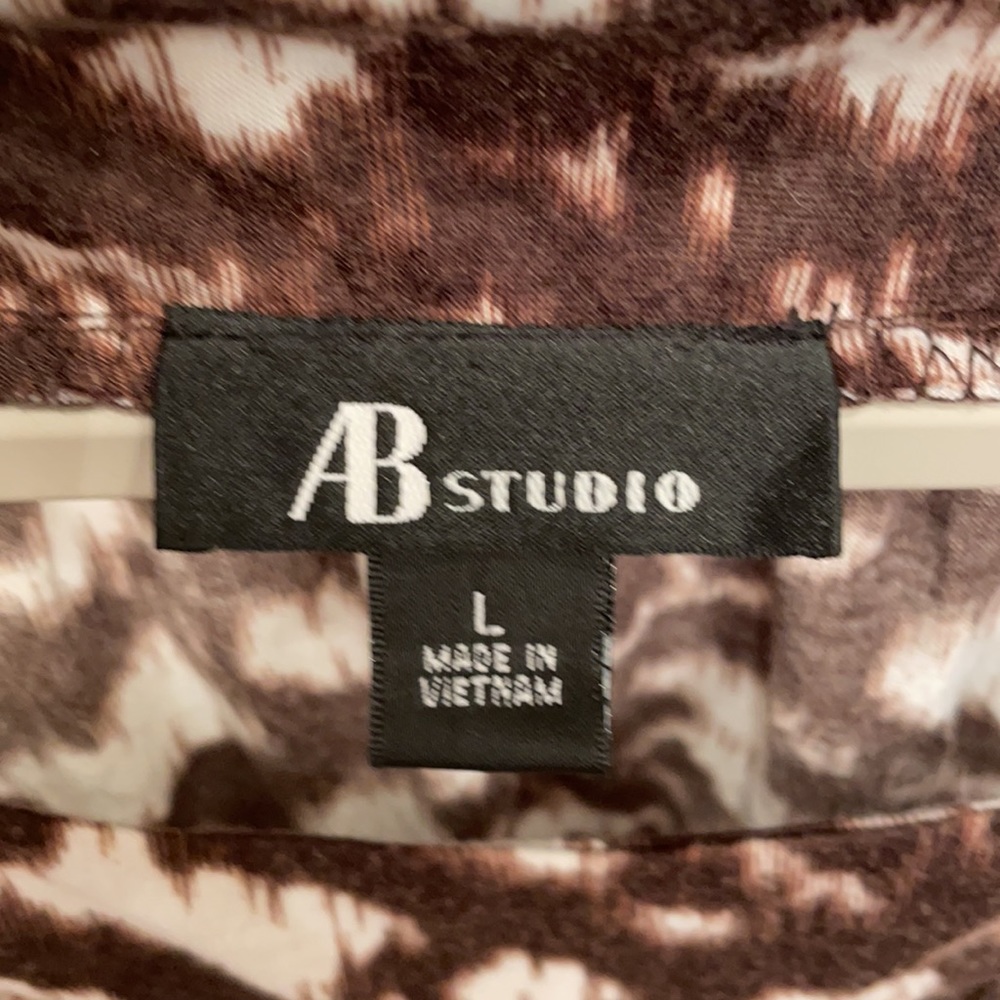 AB Studio Racerback Top - Picture 4 of 7